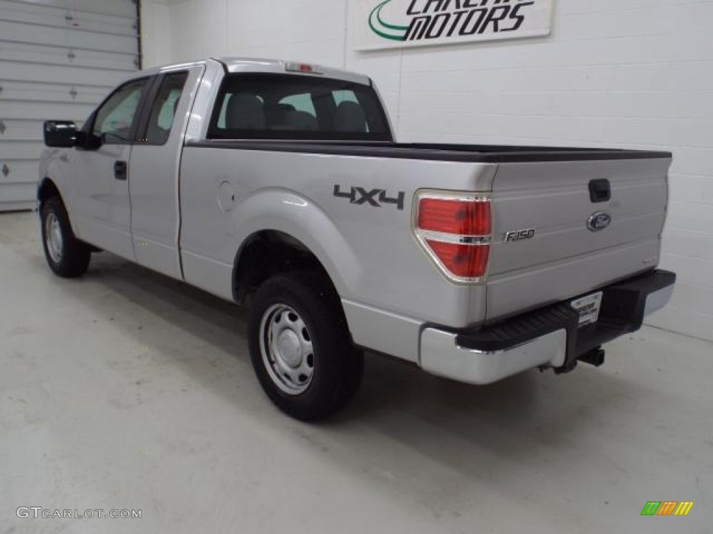 2011 F150 XL SuperCab 4x4 - Ingot Silver Metallic / Steel Gray photo #3