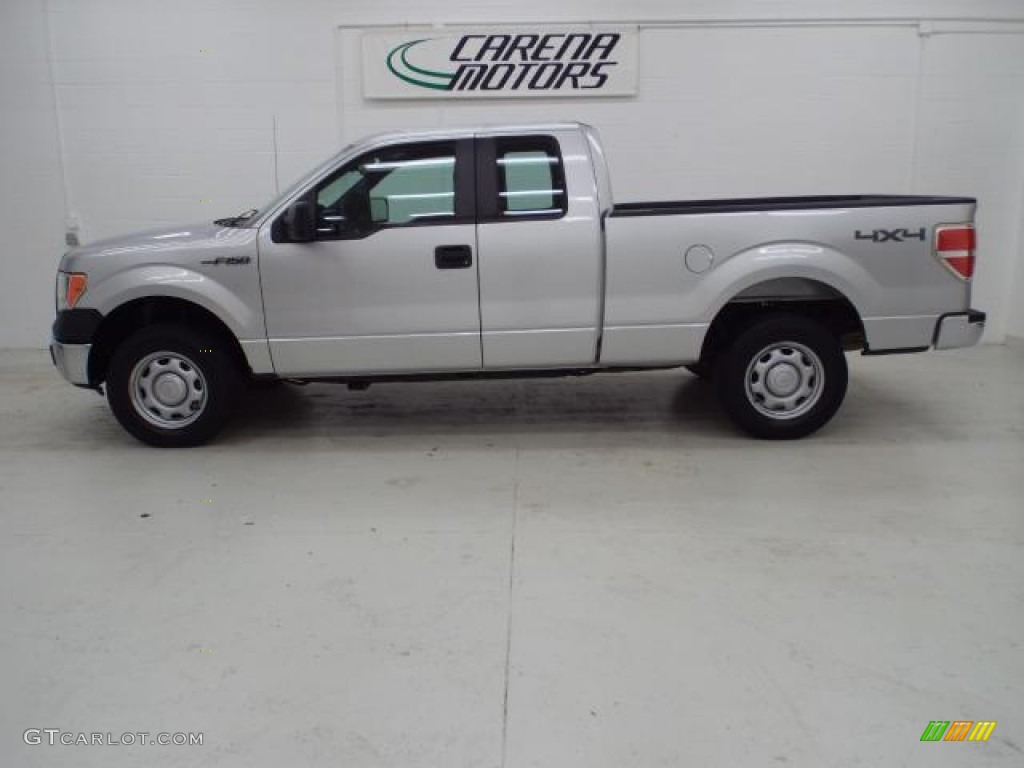 2011 F150 XL SuperCab 4x4 - Ingot Silver Metallic / Steel Gray photo #13