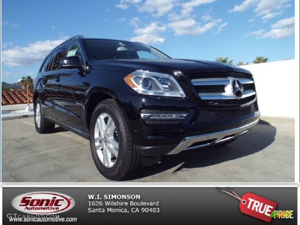 2014 GL 450 4Matic - Black / Black photo #1