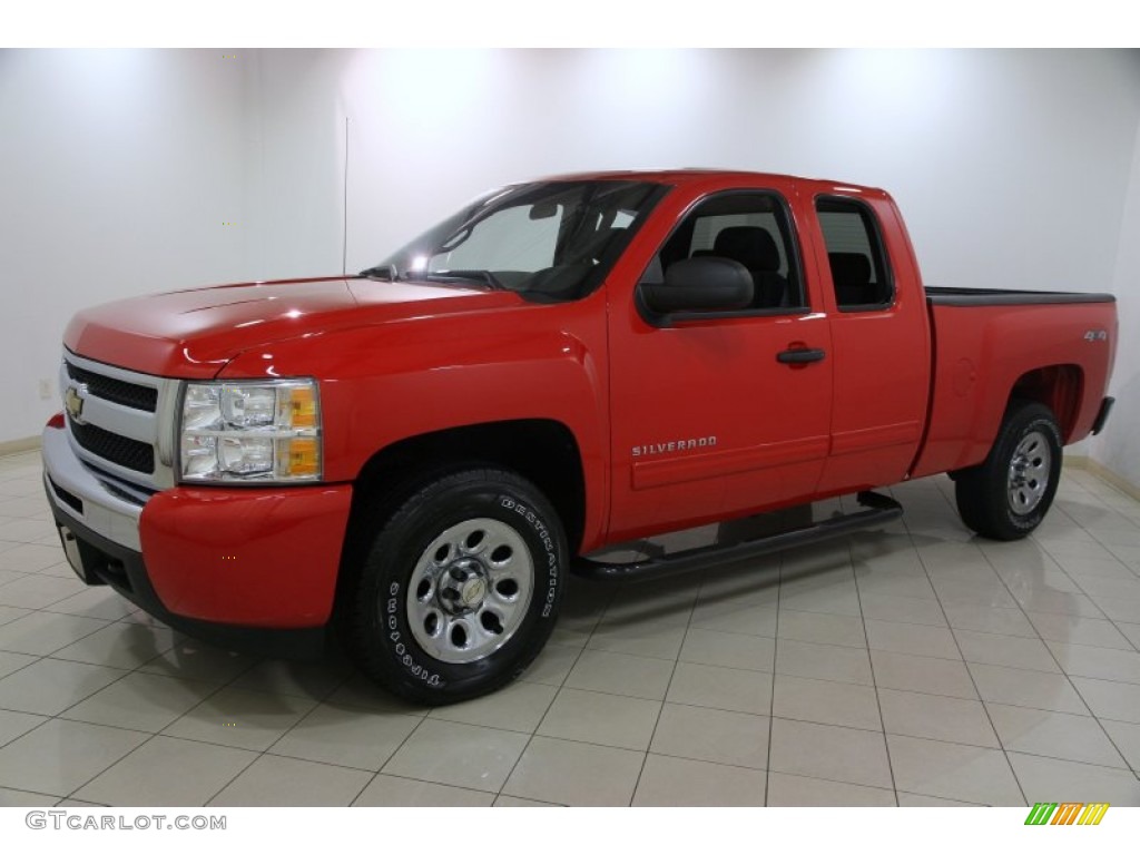 2010 Silverado 1500 LT Extended Cab 4x4 - Victory Red / Ebony photo #3