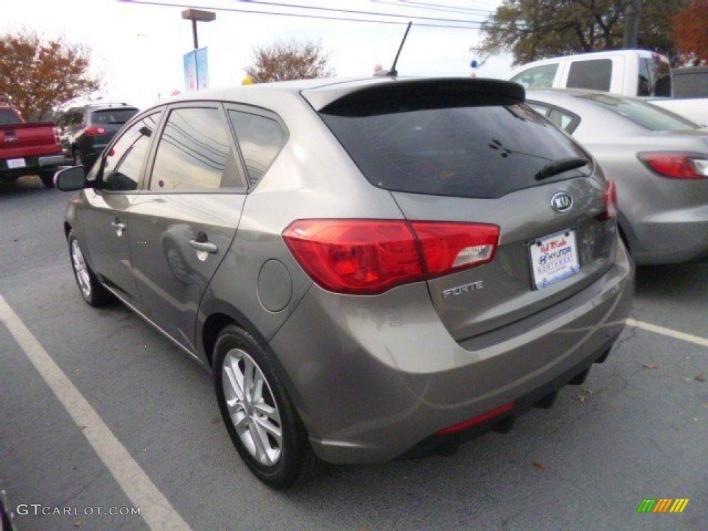 2011 Forte EX 5 Door - Titanium Silver / Black photo #5