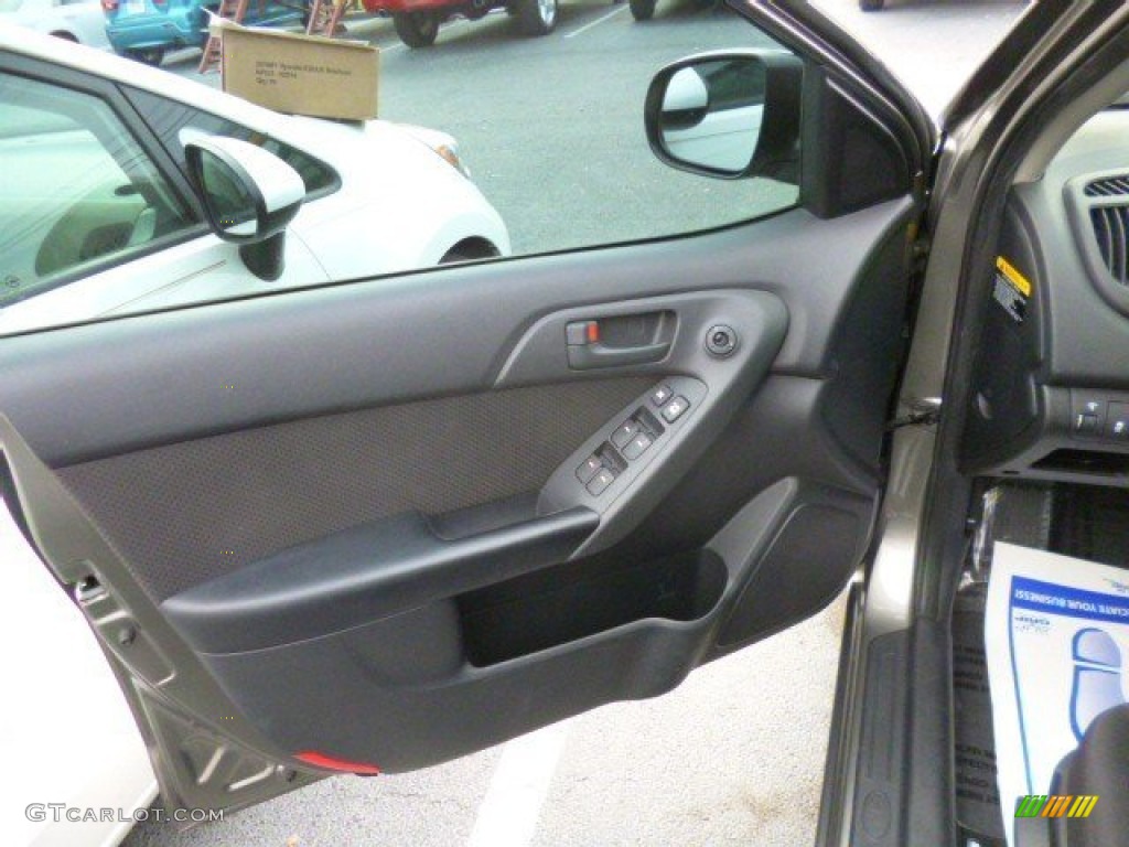 2011 Forte EX 5 Door - Titanium Silver / Black photo #9