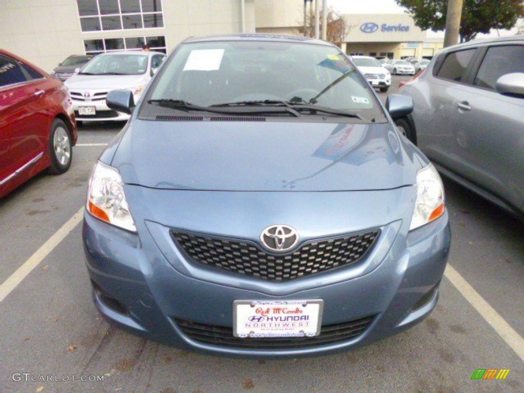 2009 Yaris Sedan - Pacific Blue Metallic / Dark Charcoal photo #2