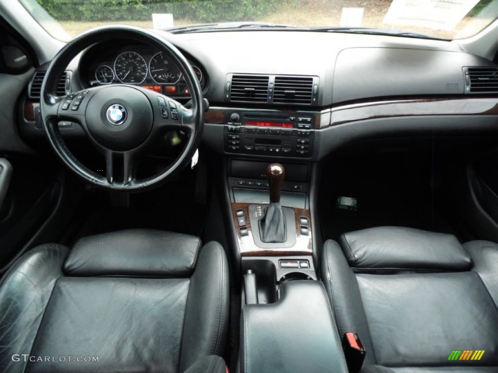 2003 BMW 3 Series 330xi Sedan Black Dashboard Photo #88546387