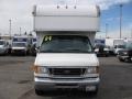 2004 Oxford White Ford E Series Cutaway E450 Commercial Moving Truck  photo #2