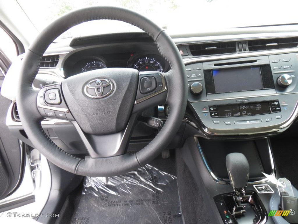 2014 Toyota Avalon XLE Dashboard Photos