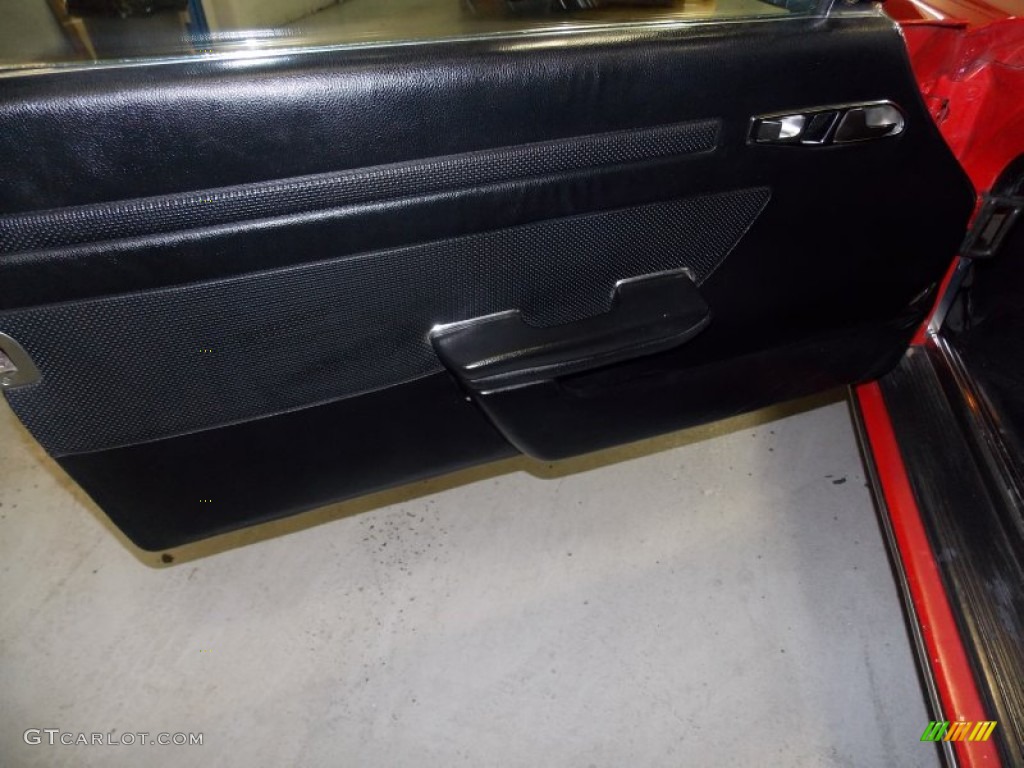 1977 SL Class 450 SL roadster - Signal Red / Black photo #11