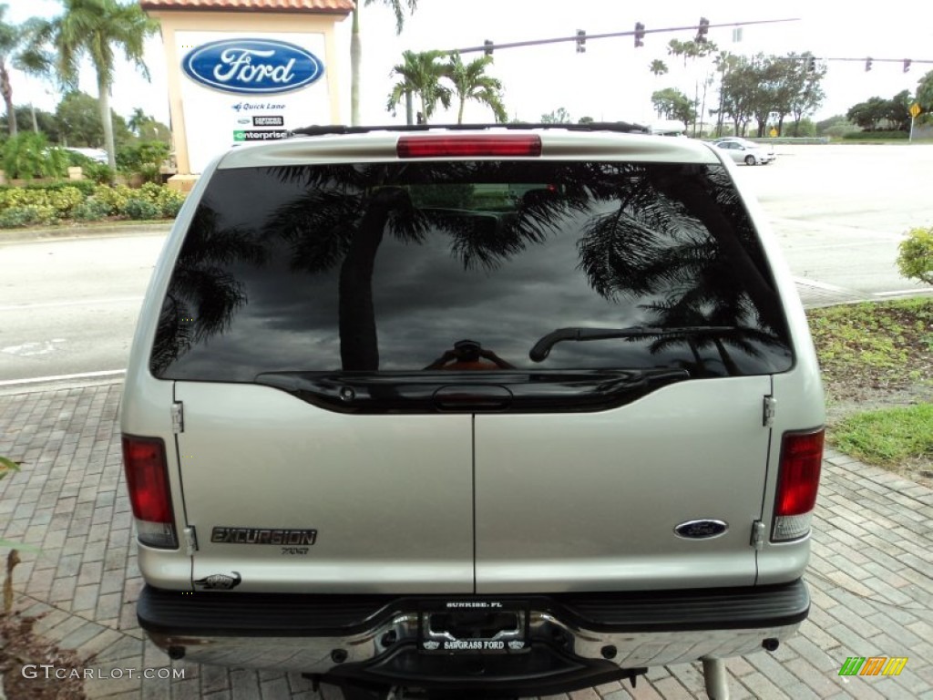 2004 Excursion XLT - Silver Birch Metallic / Medium Flint photo #7