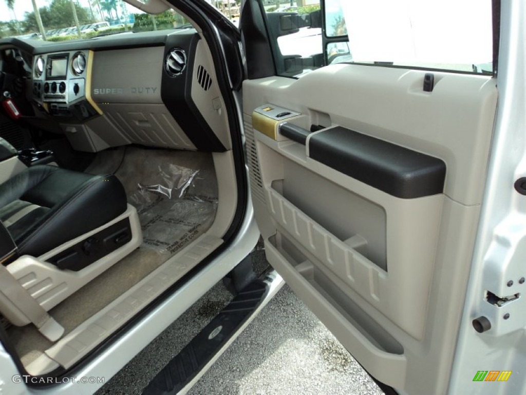 2008 F350 Super Duty FX4 Crew Cab 4x4 Dually - Silver Metallic / Black photo #31