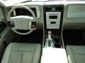 White Platinum Metallic Tri-Coat - Navigator  Photo No. 25
