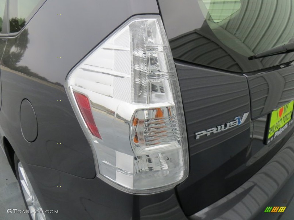 2014 Prius v Five - Magnetic Gray Metallic / Misty Gray photo #13