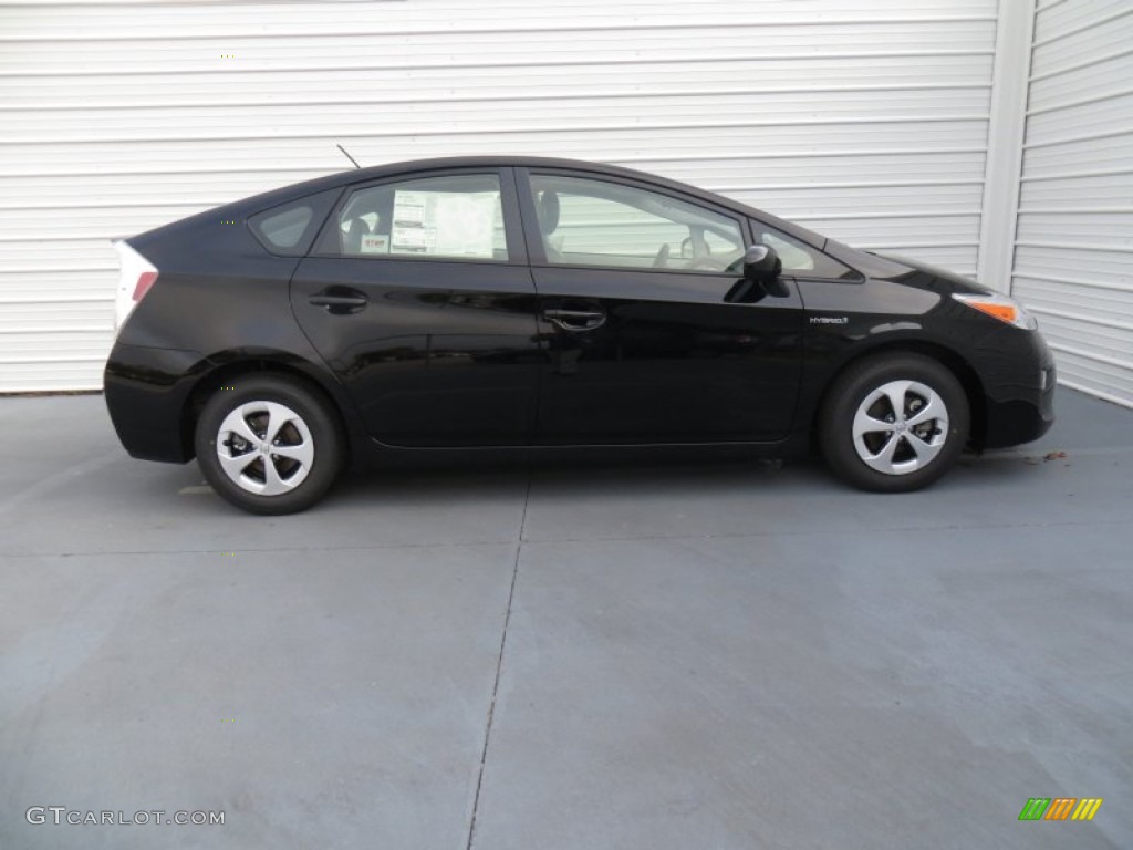 Black 2014 Toyota Prius Two Hybrid Exterior Photo #88565573