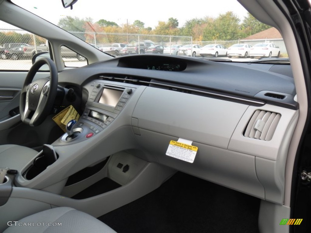 Misty Gray Interior 2014 Toyota Prius Two Hybrid Photo #88565852