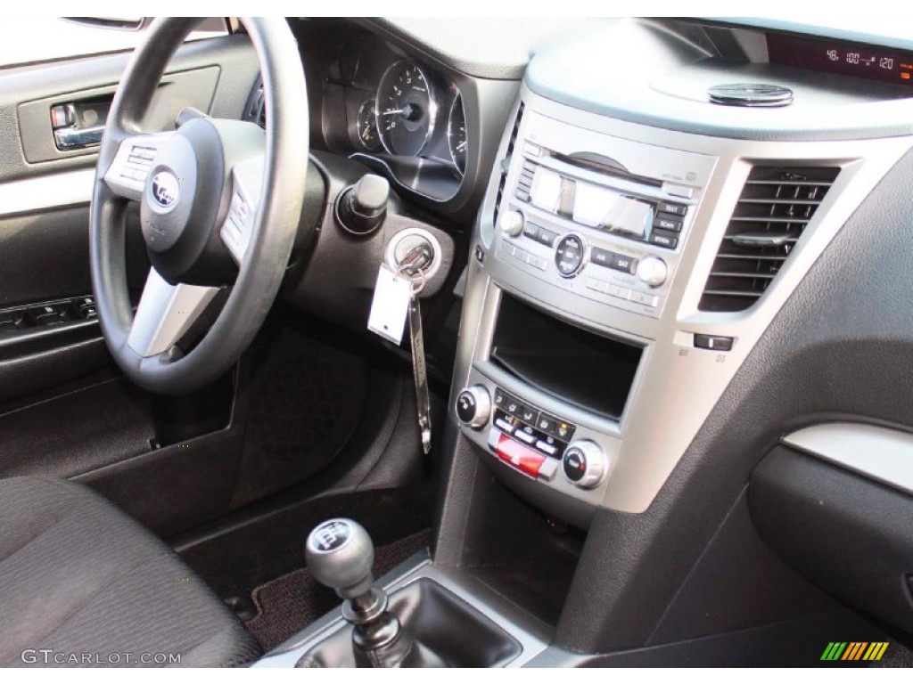 2011 Outback 2.5i Wagon - Graphite Gray Metallic / Off Black photo #14