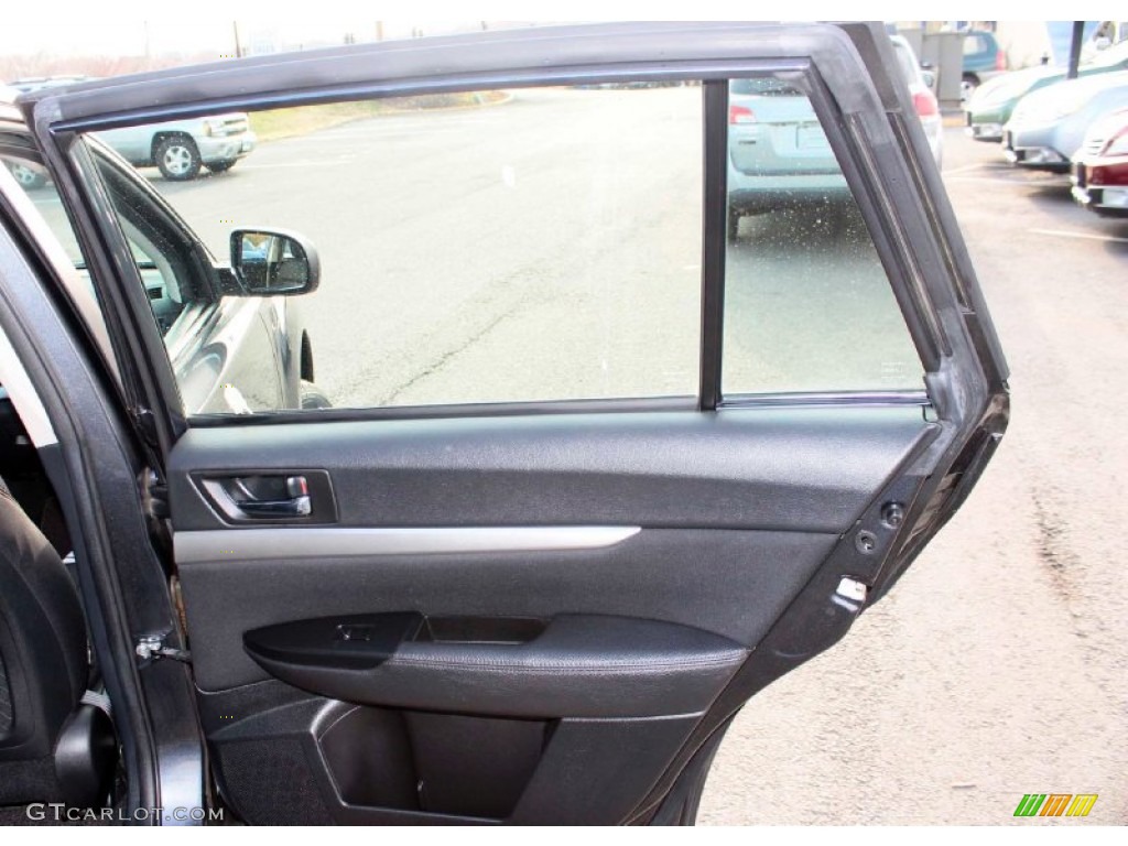 2011 Outback 2.5i Wagon - Graphite Gray Metallic / Off Black photo #17