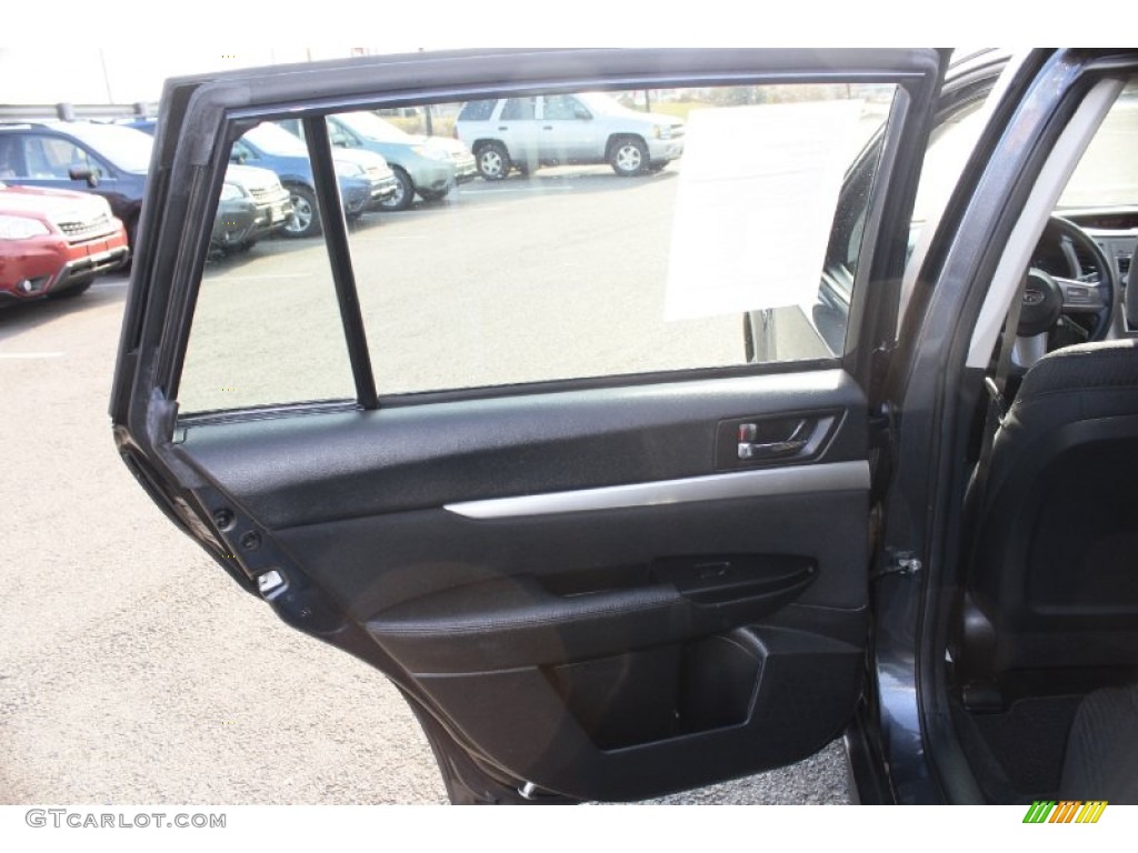 2011 Outback 2.5i Wagon - Graphite Gray Metallic / Off Black photo #20