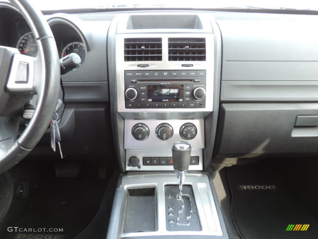 2008 Nitro R/T - Stone White / Dark Slate Gray photo #18