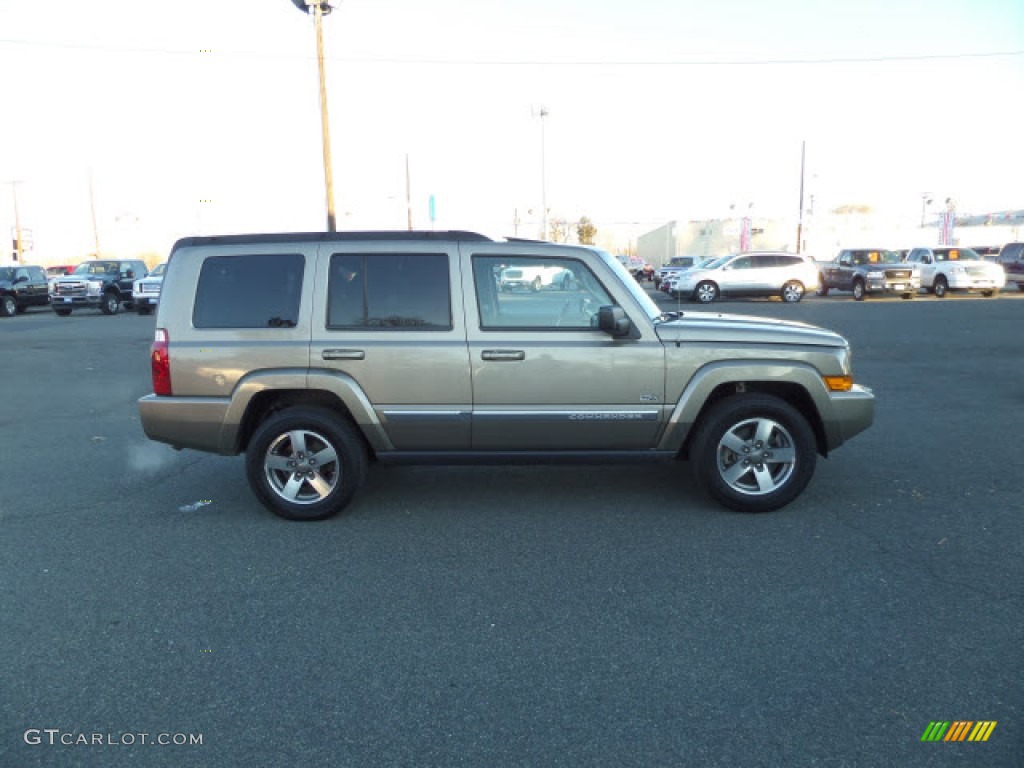 2006 Commander  - Light Khaki Metallic / Khaki photo #4