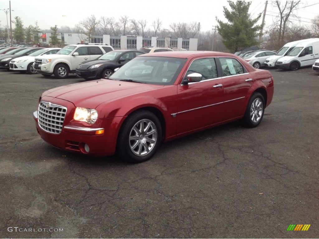 2007 300 C HEMI - Inferno Red Crystal Pearlcoat / Dark Slate Gray/Light Graystone photo #3
