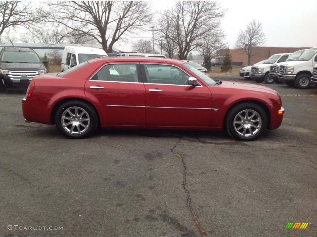 2007 300 C HEMI - Inferno Red Crystal Pearlcoat / Dark Slate Gray/Light Graystone photo #8
