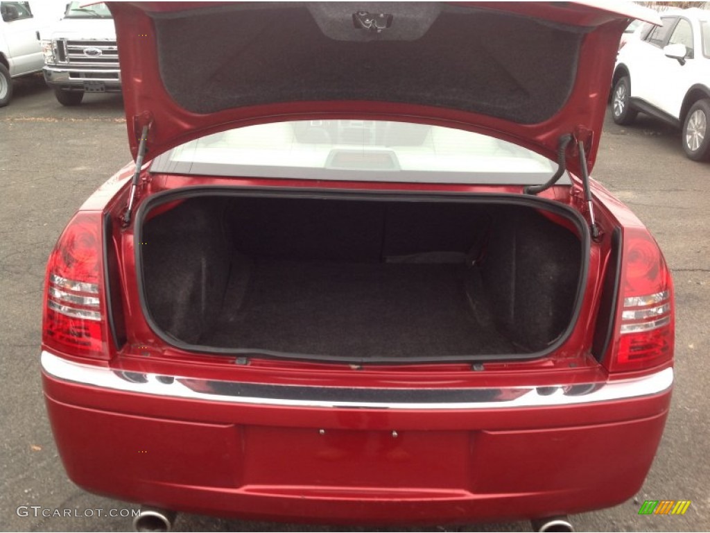 2007 300 C HEMI - Inferno Red Crystal Pearlcoat / Dark Slate Gray/Light Graystone photo #22
