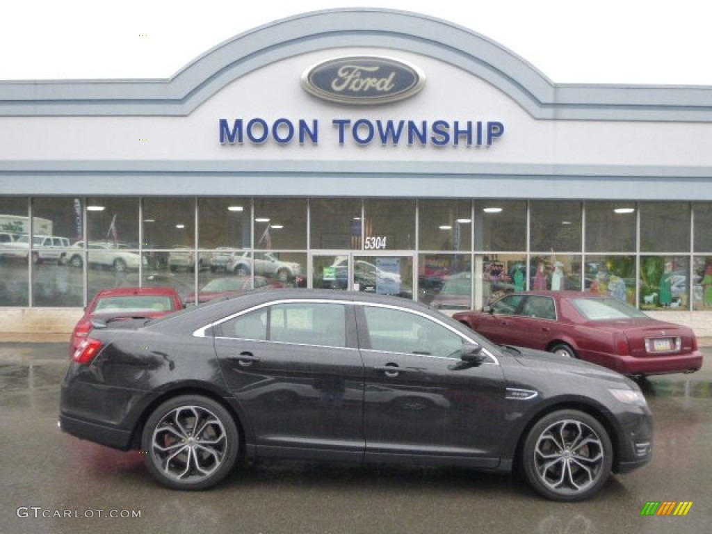 Tuxedo Black Metallic Ford Taurus