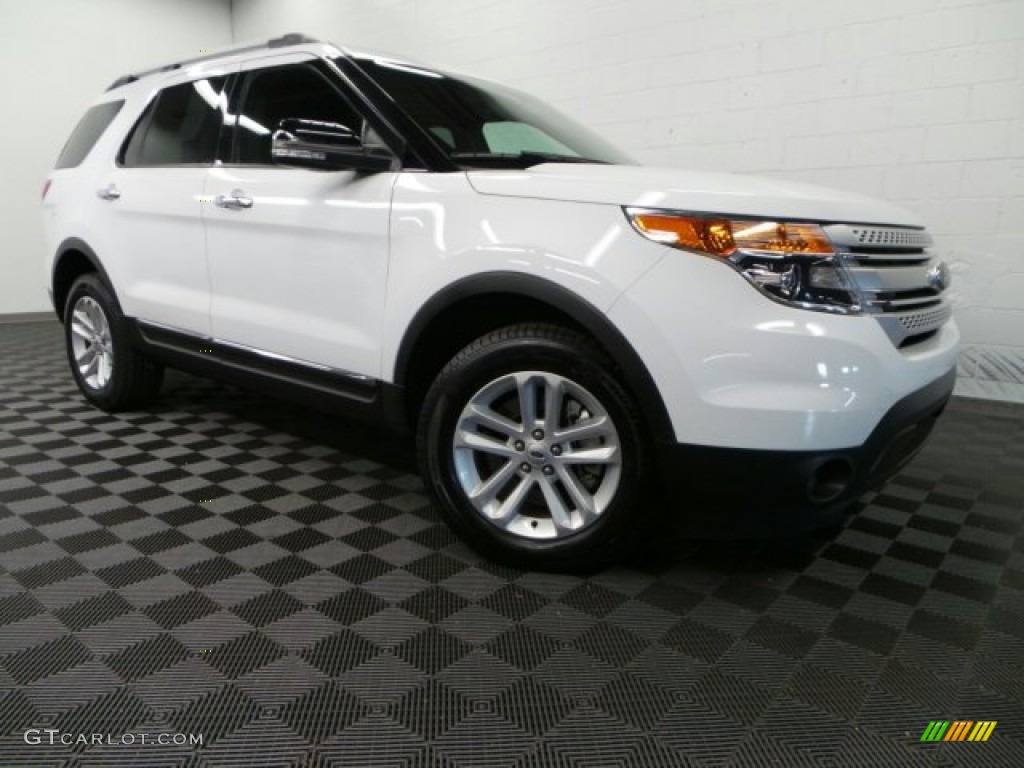 2013 Explorer XLT 4WD - Oxford White / Charcoal Black photo #1