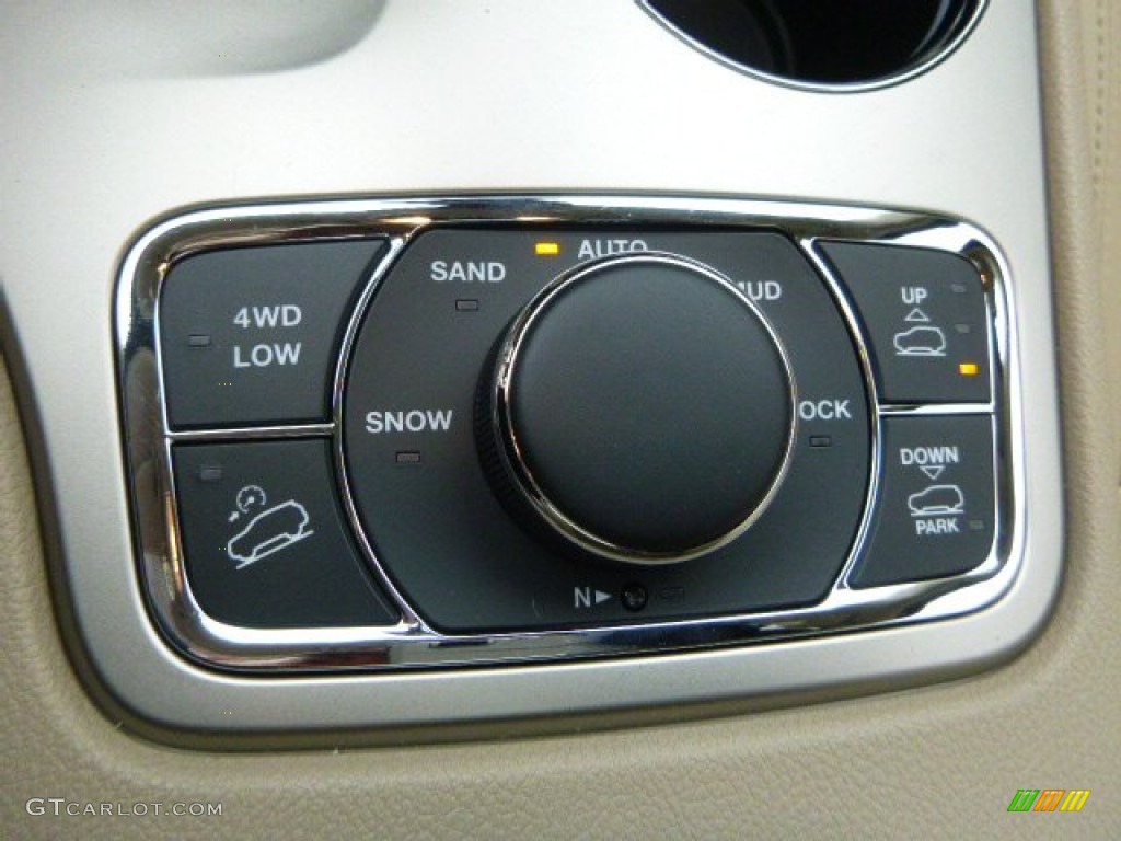 2014 Jeep Grand Cherokee Overland 4x4 Controls Photo #88578535