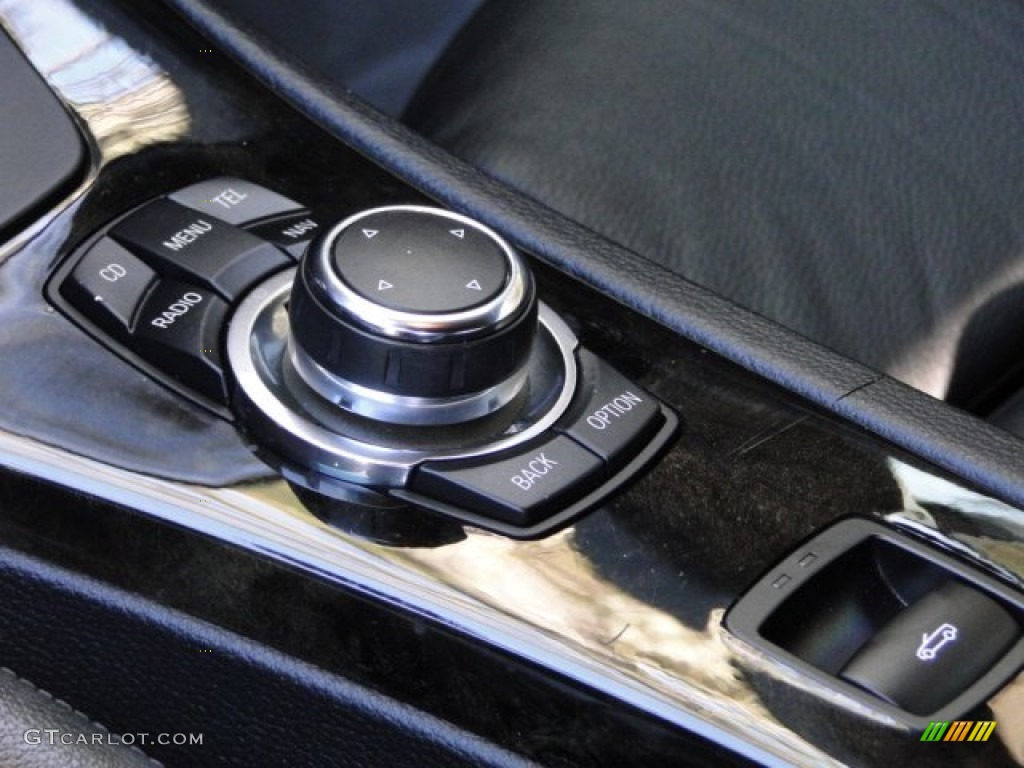 2009 BMW 3 Series 335i Convertible Controls Photos
