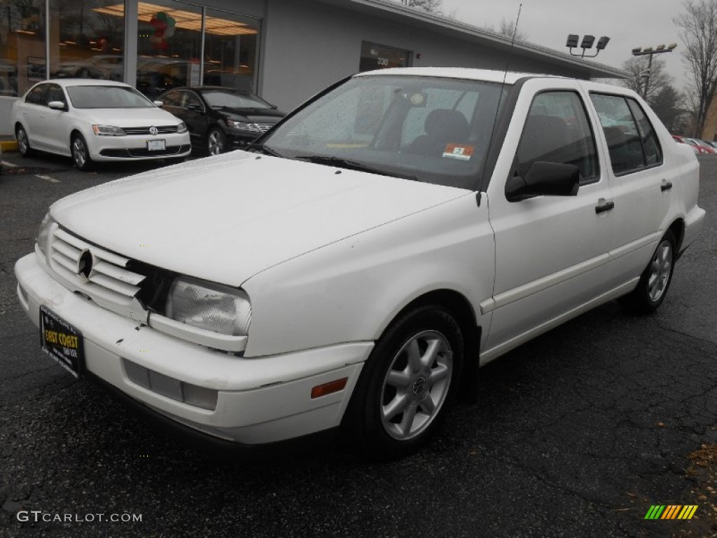 1998 Jetta GLS Sedan - Cool White / Black photo #3