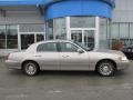  2001 Town Car Signature Light Parchment Gold Metallic