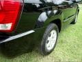 Black - Grand Cherokee Laredo Photo No. 16