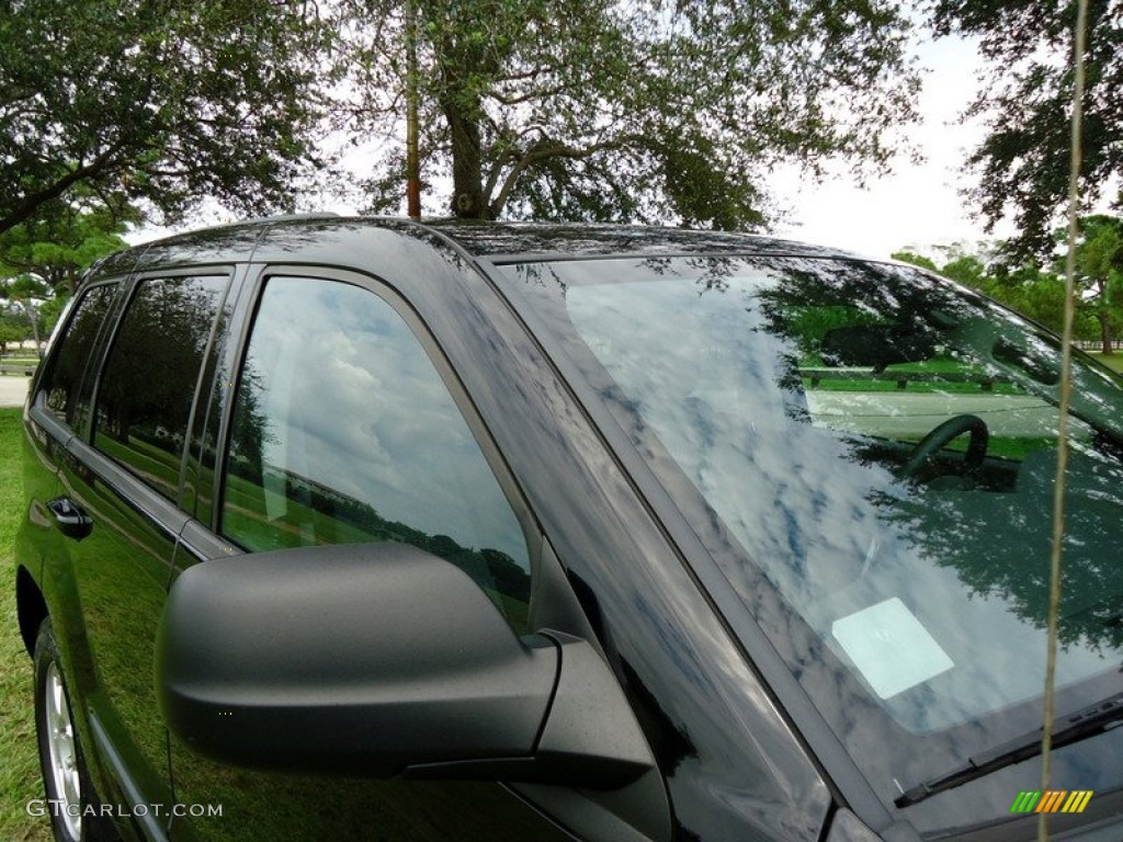 2008 Grand Cherokee Laredo - Black / Dark Slate Gray photo #17