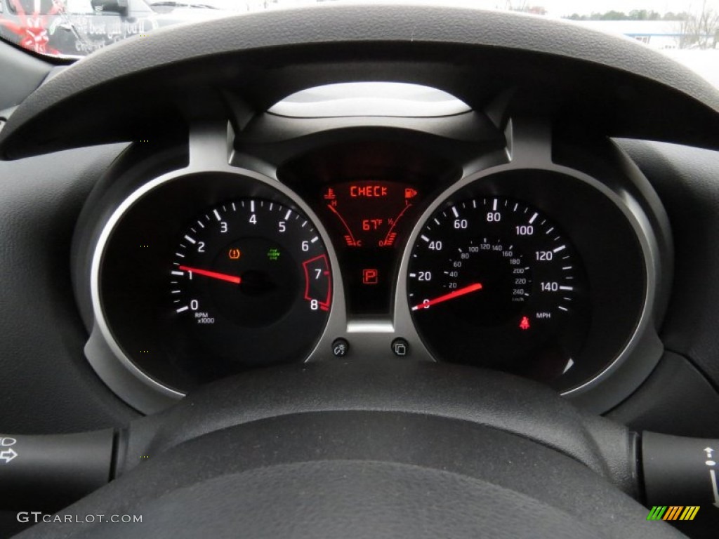 2012 Juke SV AWD - White Pearl / Black/Silver Trim photo #21