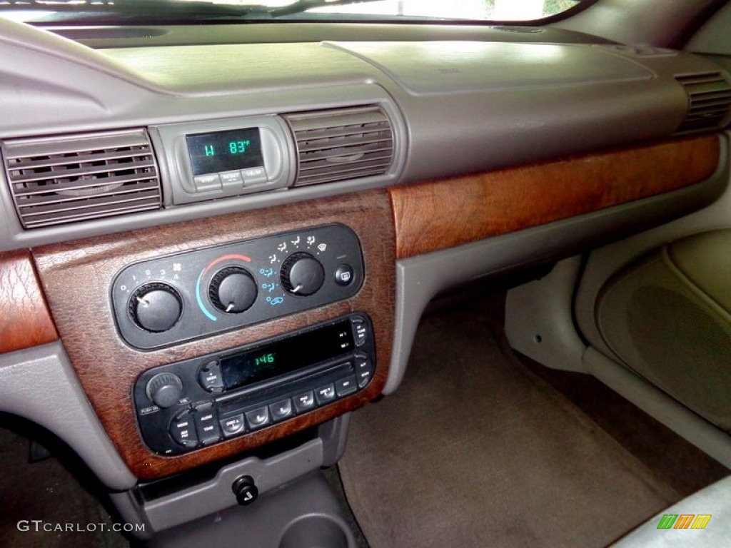 2006 Chrysler Sebring Limited Convertible Controls Photo #88588999