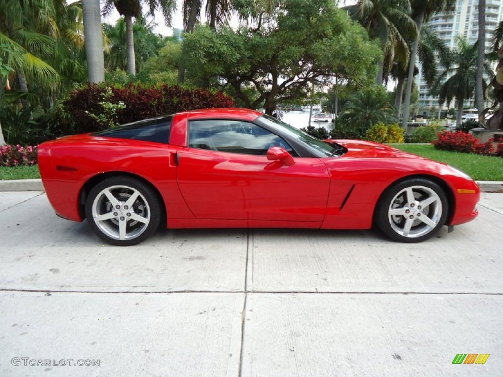 Victory Red 2005 Chevrolet Corvette Coupe Exterior Photo #88589713