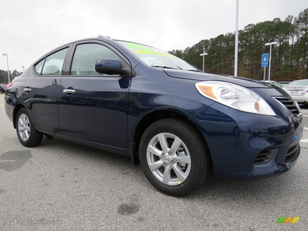 2014 Versa 1.6 SV Sedan - Blue Onyx / Sandstone photo #6