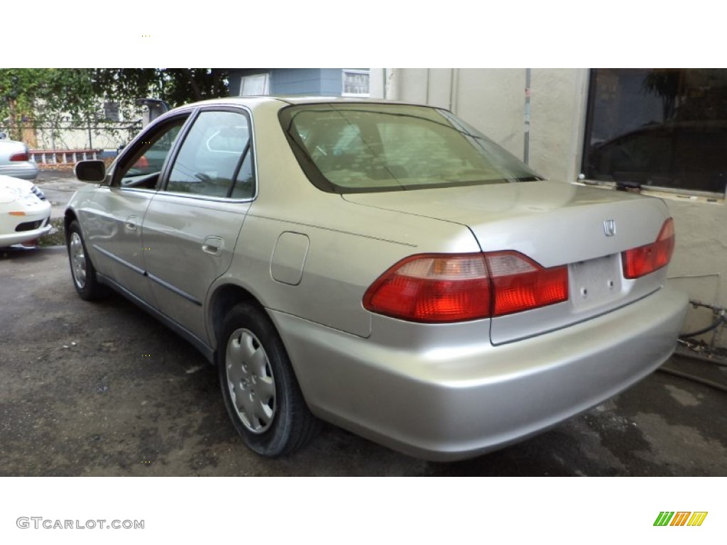 1999 Accord LX Sedan - Satin Silver Metallic / Gray photo #3