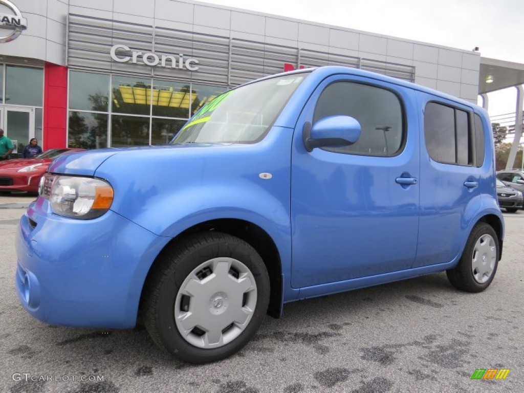 Bali Blue Nissan Cube