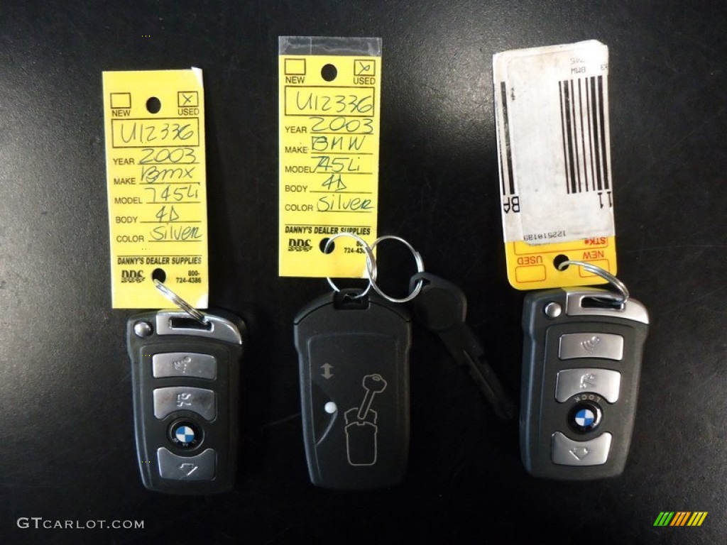 2003 BMW 7 Series 745Li Sedan Keys Photos