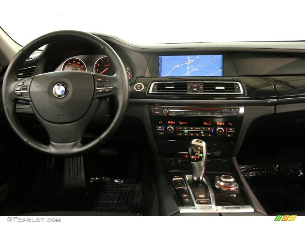 2011 BMW 7 Series 750Li xDrive Sedan Dashboard Photos