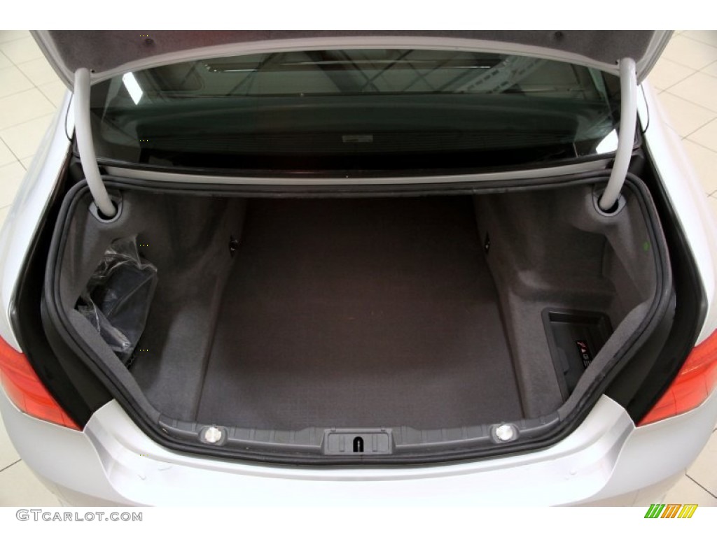 2011 BMW 7 Series 750Li xDrive Sedan Trunk Photos