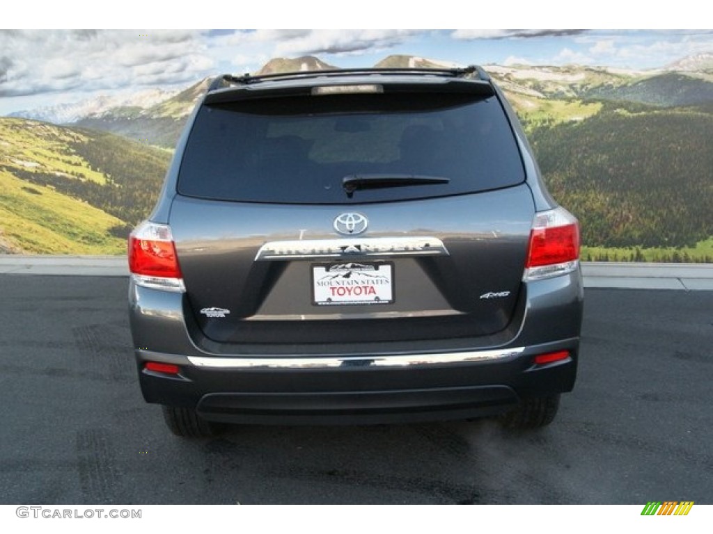 2013 Highlander SE 4WD - Magnetic Gray Metallic / Black photo #4