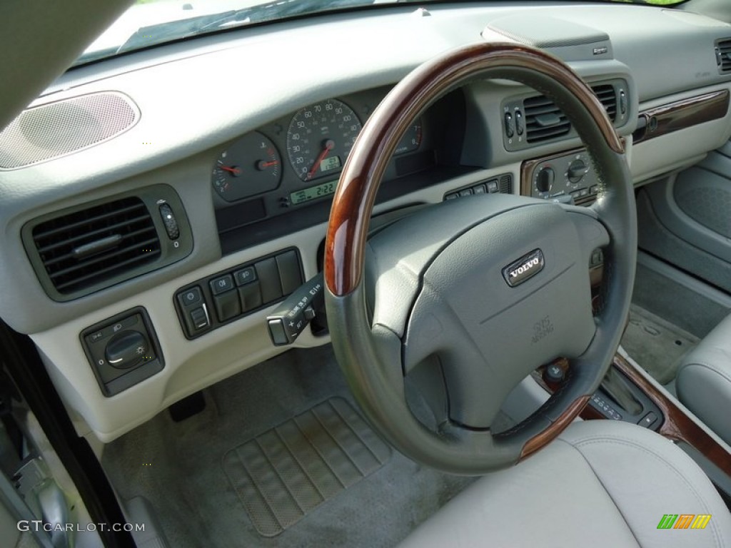 2004 Volvo C70 High Pressure Turbo Steering Wheel Photos