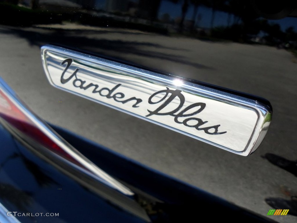 2006 Jaguar XJ Vanden Plas Marks and Logos Photos