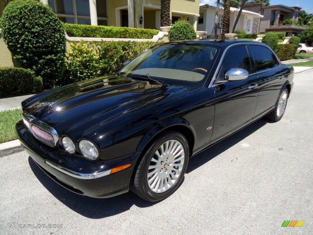 2006 Jaguar XJ Vanden Plas Exterior Photos