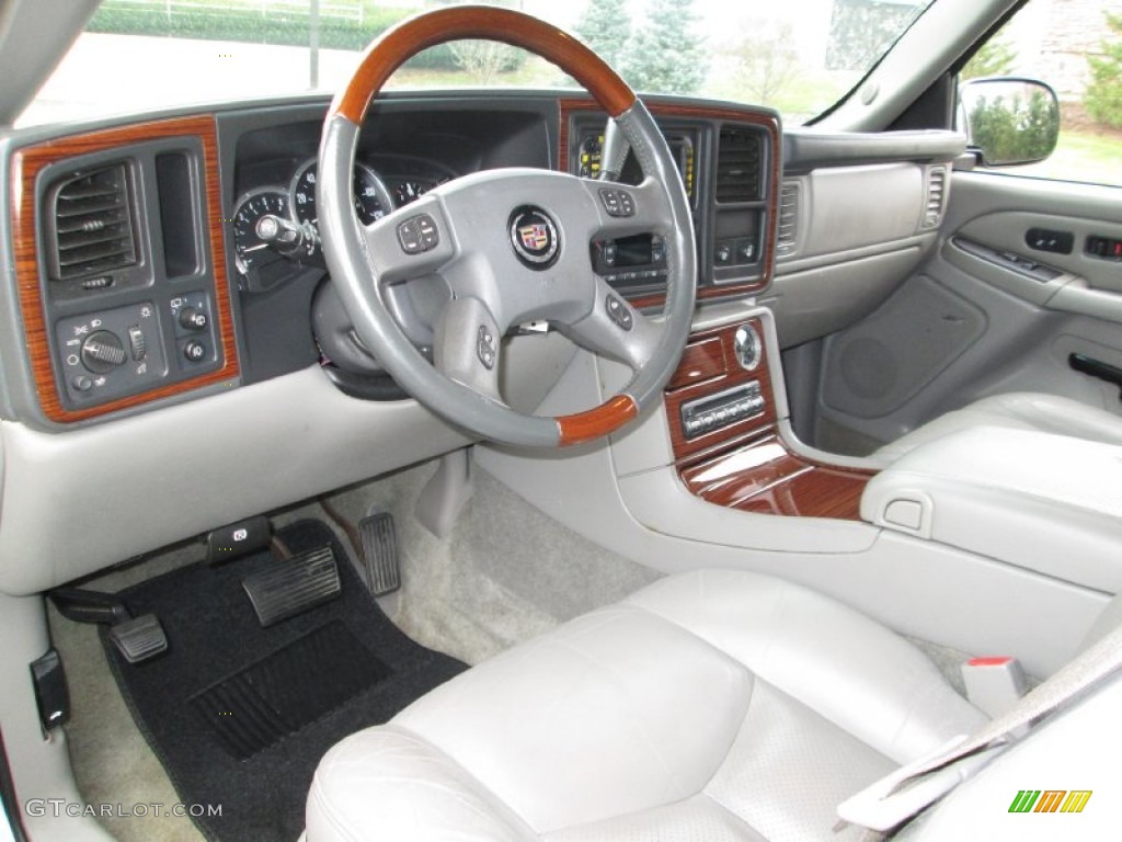 2004 Cadillac Escalade Standard Escalade Model Interior