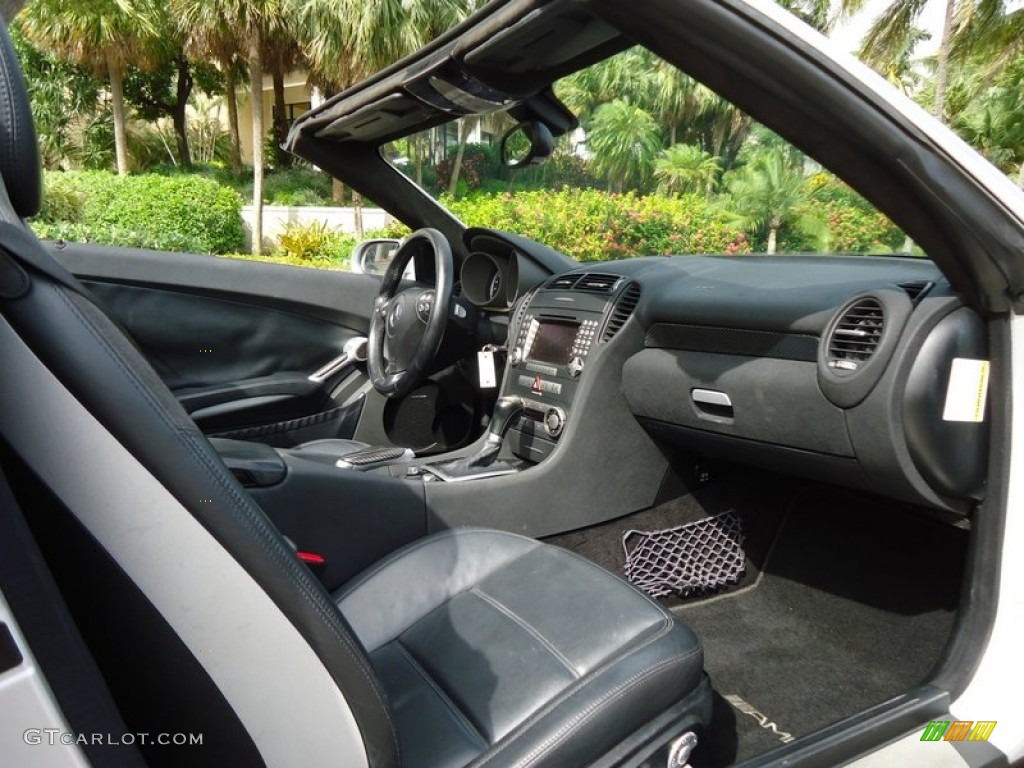 Blue Interior 2005 Mercedes-Benz SLK 55 AMG Roadster Photo #88611711