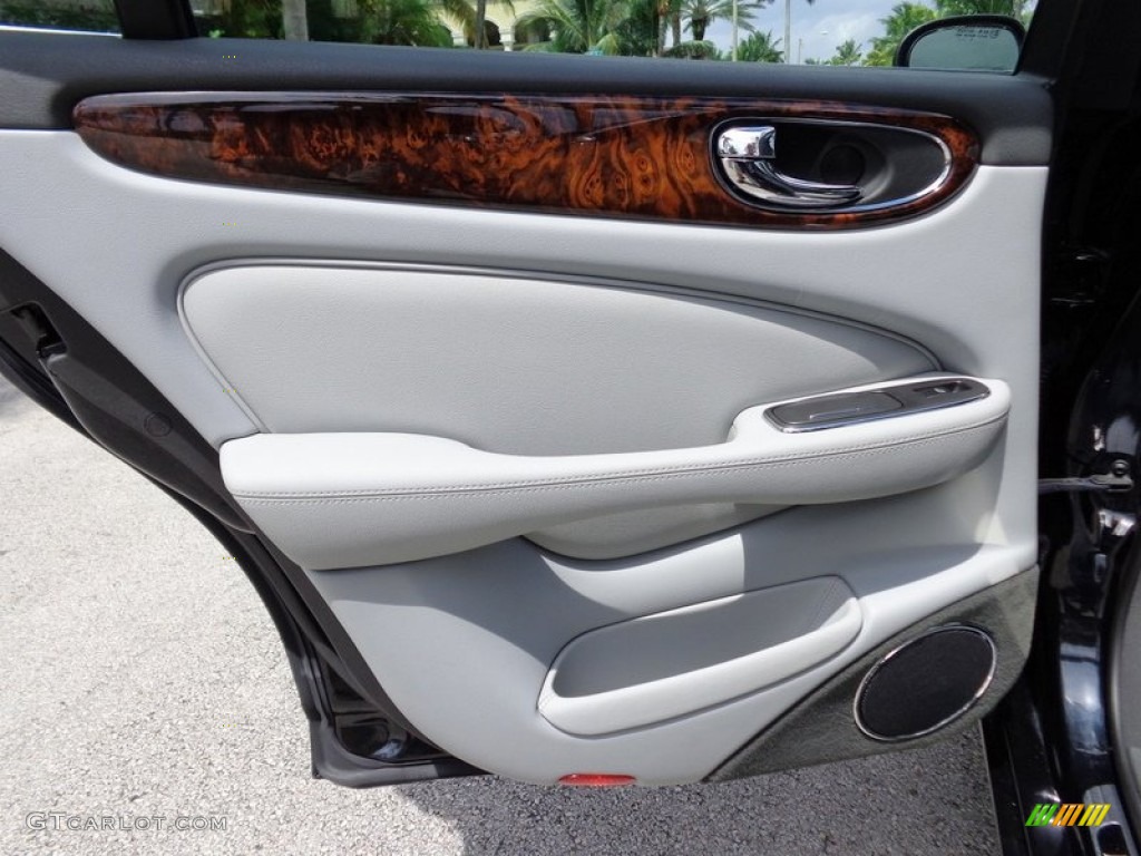 2004 Jaguar XJ XJ8 Dove Door Panel Photo #88611988