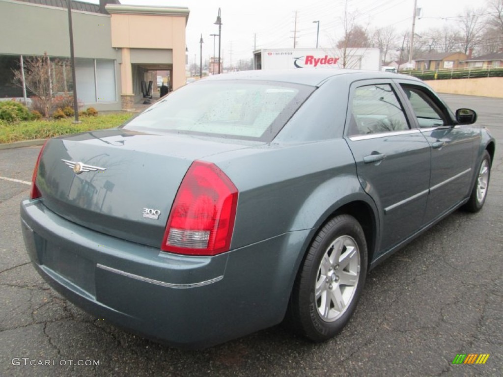 2006 300 Touring - Magnesium Pearlcoat / Deep Jade/Light Graystone photo #7